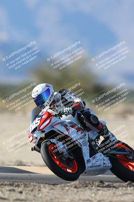 media/Dec-07-2025-CVMA (Sun) [[3e7d2de5dc]]/Race 12- Formula 40 MW and LW/